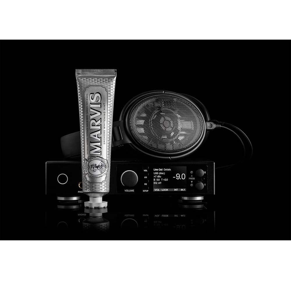 Marvis Smokers Whitening Toothpaste - Mint Flavor, 85ml, Natural Teeth Whitening, Plaque Removal, Long-Lasting Freshness