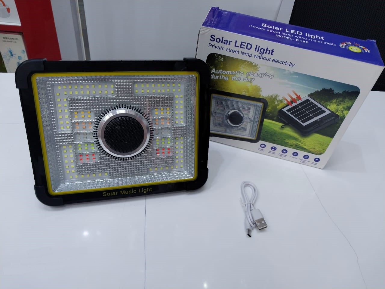 R-185 Solar LED Light | Private Street Lamp without Electricity | Eco-Friendly Outdoor Lighting Solution