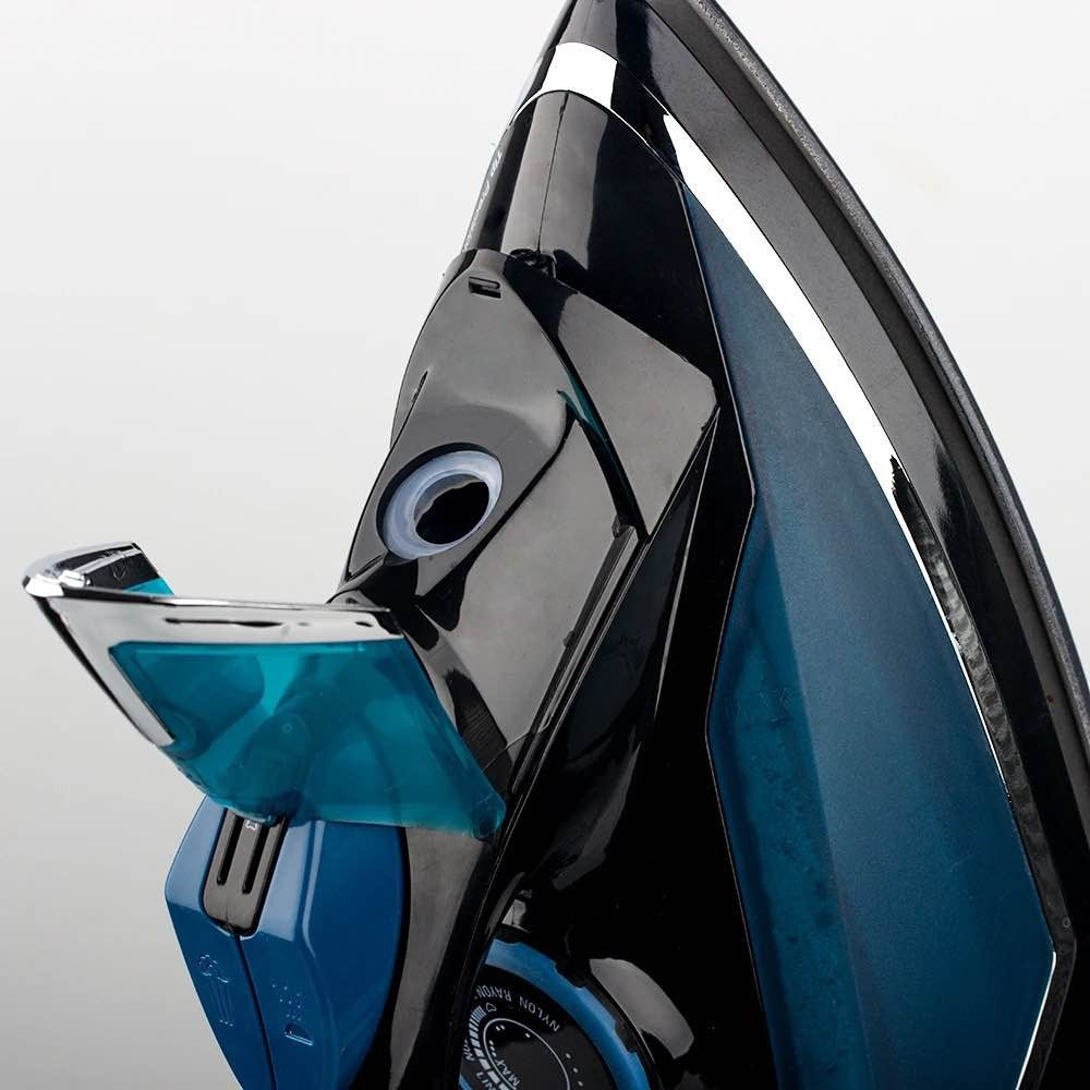 Portable Electric Steam Iron - Vertical Handheld Iron for Clothes, 220V/110V, Anti-Scratch Plate, Efficient Home Ironing